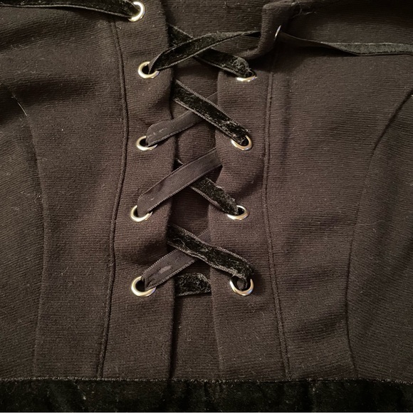 Disney Snow White Seven Dwarfs Black Floral Lace Up Princess Dress Size Small - Picture 4 of 10